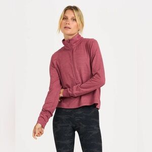 Vuori Crescent Half Zip pullover
